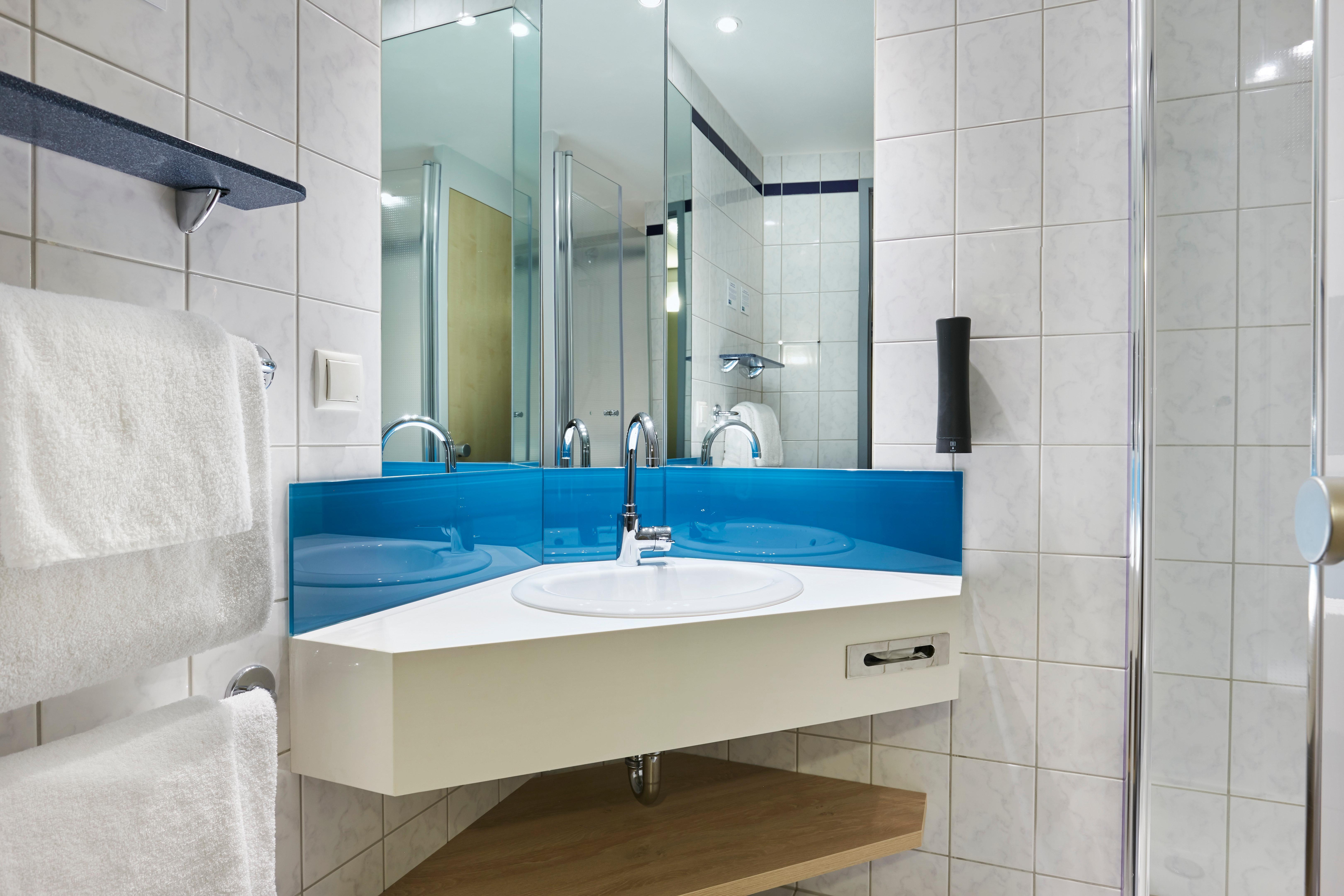 Express Centre By Ihg Отель 3*